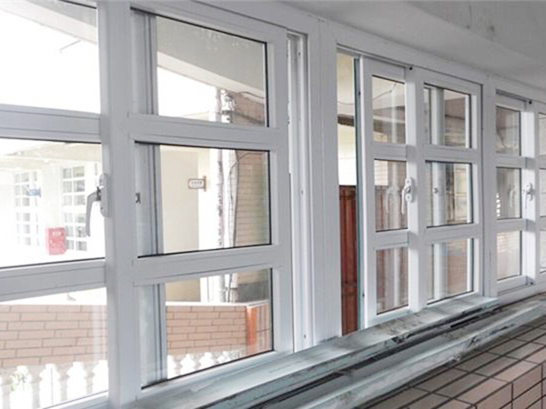 門窗的日常維護